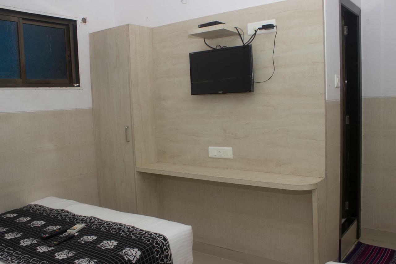 Hotel KF Residency Bombay Exterior foto