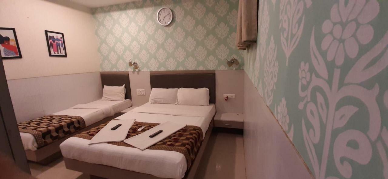 Hotel KF Residency Bombay Exterior foto