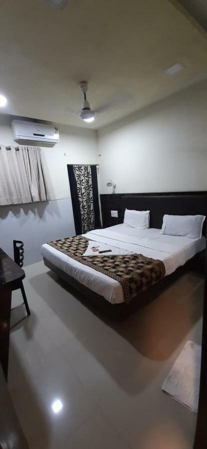 Hotel KF Residency Bombay Exterior foto